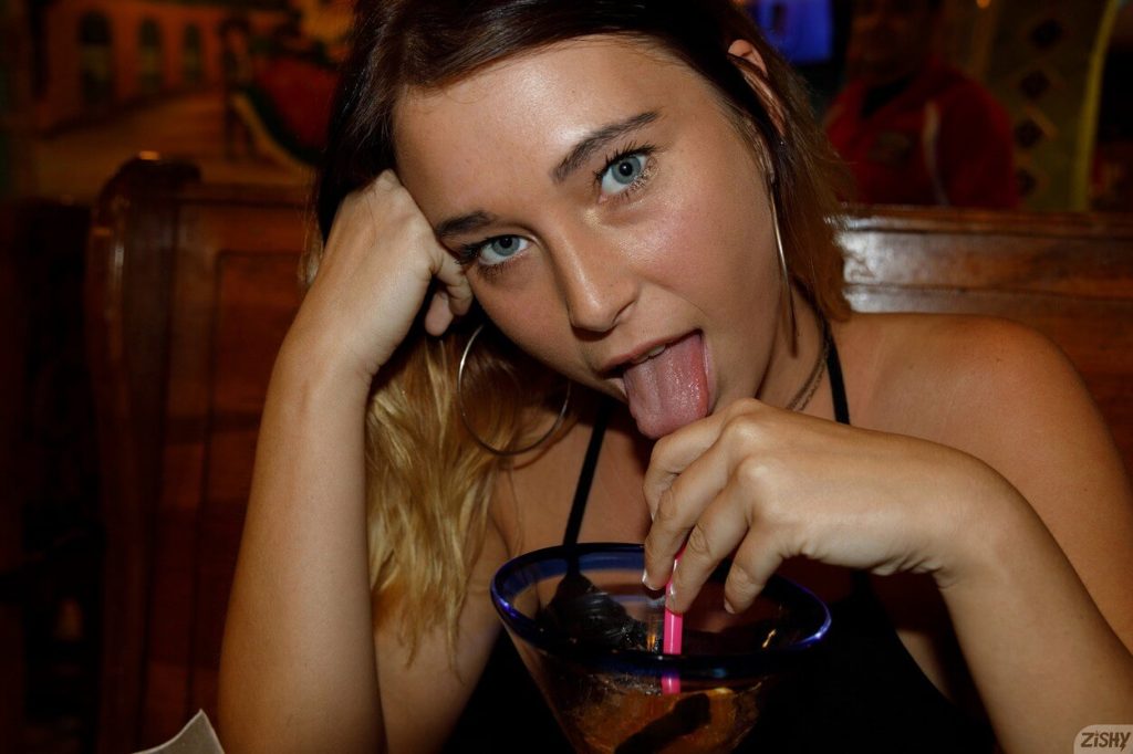 Zishy girl flashing nudity in Armadillo Nights pic 3